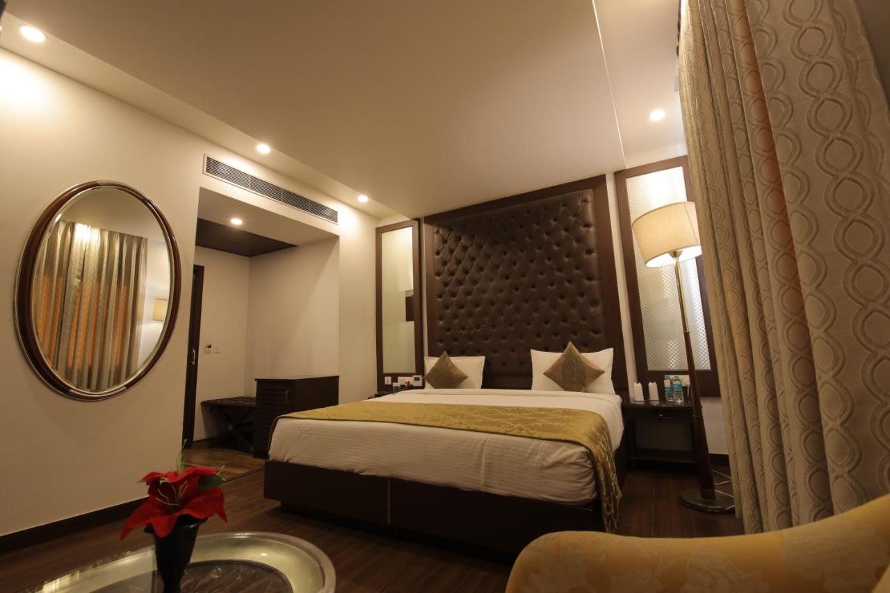 Airport Hotel Bollywood Paradise Nueva Delhi Exterior foto
