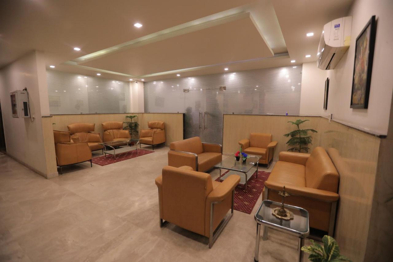 Airport Hotel Bollywood Paradise Nueva Delhi Exterior foto